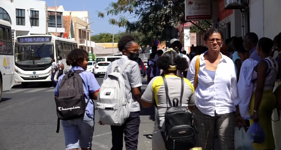 O paradoxo do transporte público inter-urbano em Cabo Verde