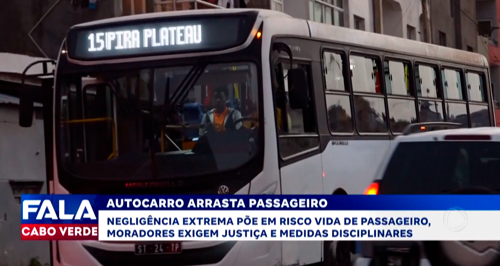 AUTOCARRO ARRASTA PASSAGEIRO