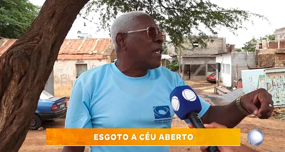 ESGOTO A CÉU ABERTO