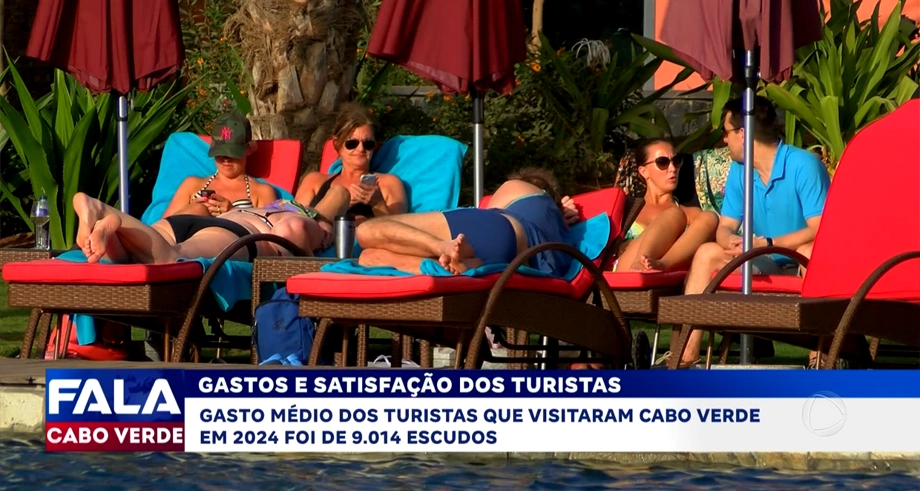 GASTOS E SATISFAÇÃO DOS TURISTAS