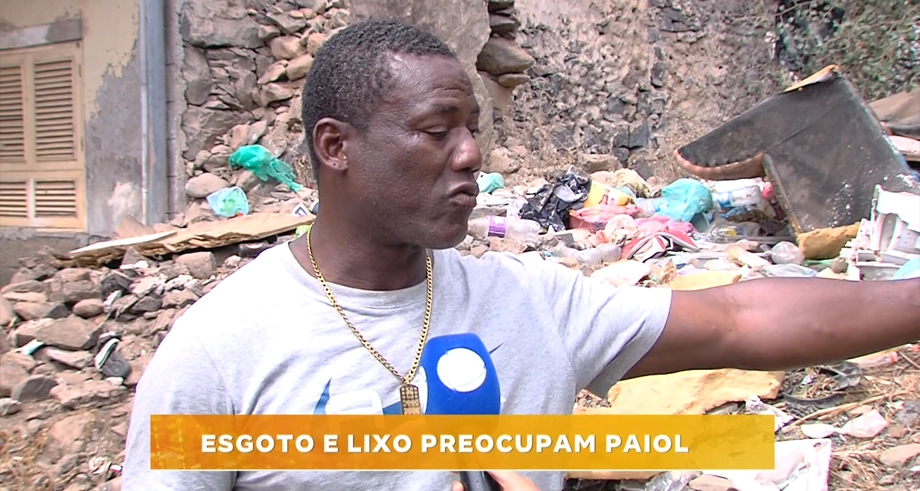 ESGOTO E LIXO PREOCUPA PAIOL