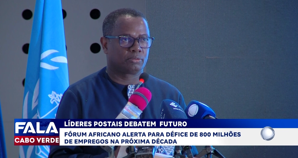 LÍDERES POSTAIS DEBATEM FUTURO