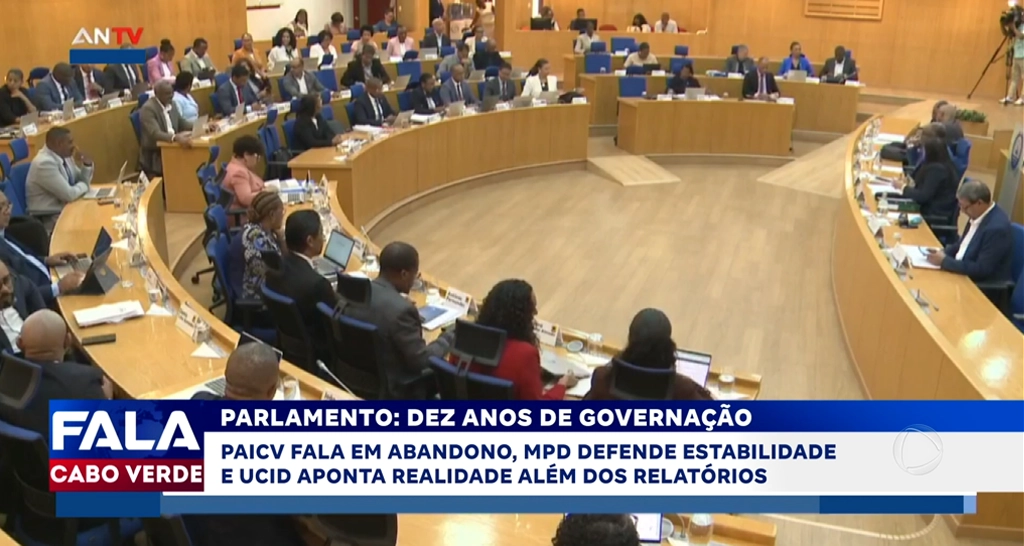 PARLAMENTO: DEZ ANOS DE GOVERNAÇÃO