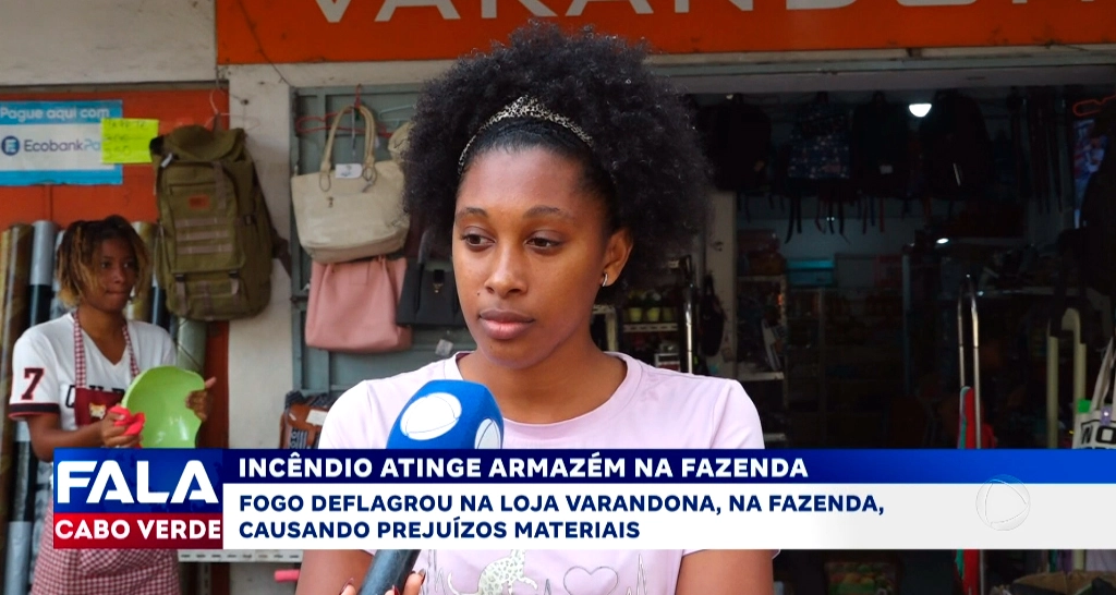 INCÊNDIO ATINGE ARMAZÉM NA FAZENDA