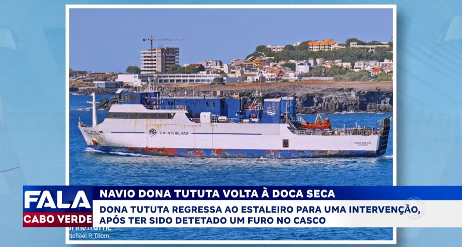NAVIO DONA TUTUTA VOLTA À DOCA SECA