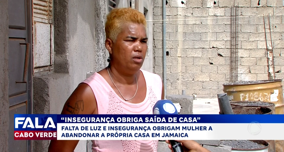 “INSEGURANÇA OBRIGA SAÍDA DE CASA”