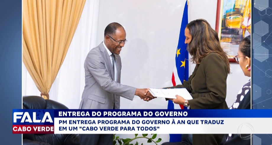 Francisco Carvalho entregou Programa e Moção de Confiança no Parlamento