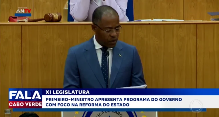 Francisco Carvalho apresenta no Parlamento as prioridades do Governo para a nova legislatura