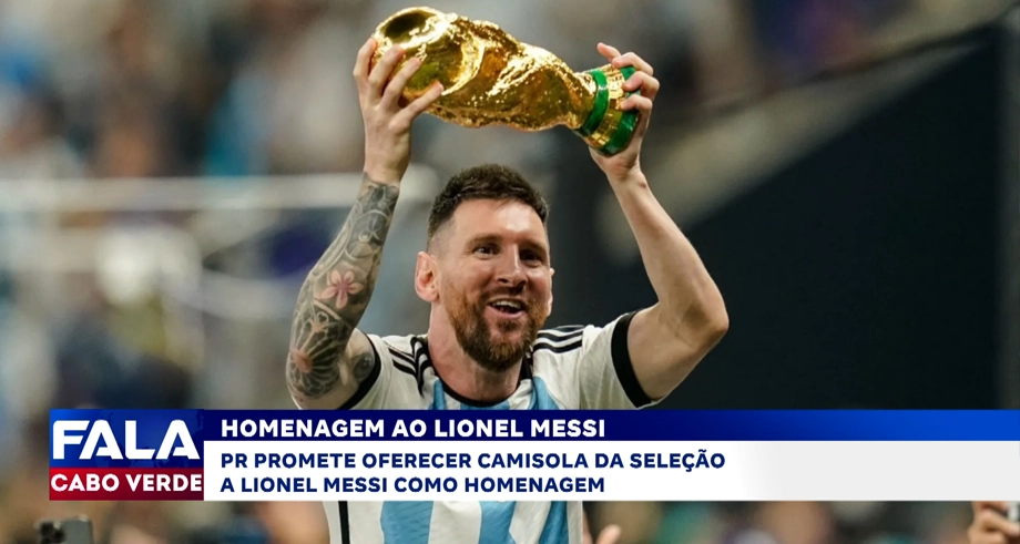 Presiedente de Cabo Verde homenageia Lionel Messi com camisola da Seleção