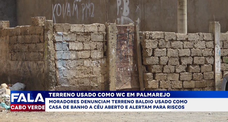 Moradores denunciam terreno usado como casa de banho a ceu aberto no Palmarejo